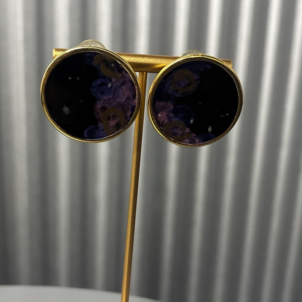 Gold Tone Reversible Round Disc Earrings Purple Floral Enamel Statement Studs - Picture 7 of 9